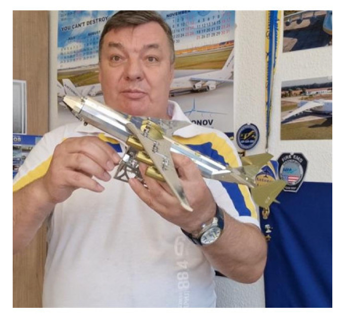 Metal Time Конструктор Metal Time Колекційна модель Ukrainian Dream механічний літак Мрія АН-225 двокольоровий Exclusive Edition (MT001EE)