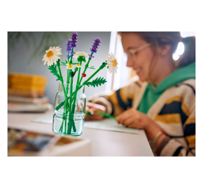 LEGO Конструктор LEGO Botanicals Ромашки (11508)