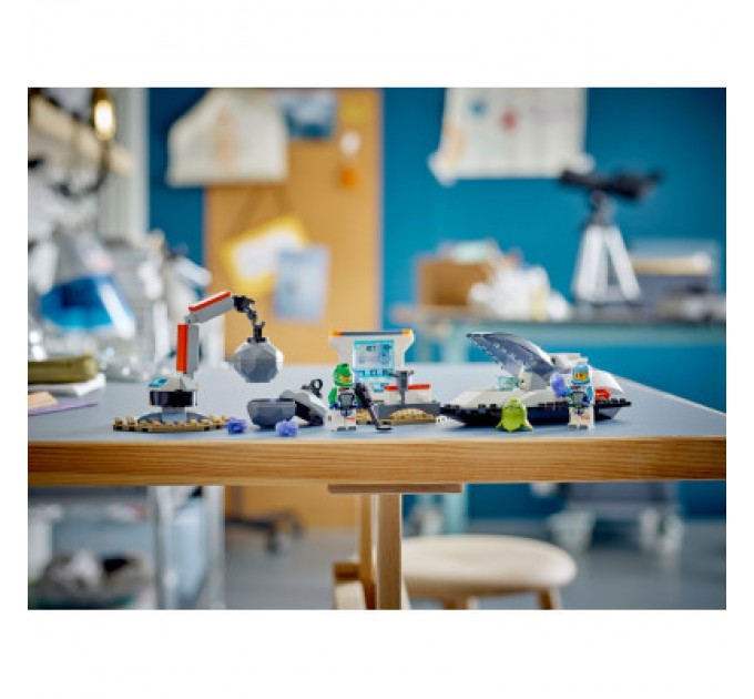 LEGO Конструктор LEGO City Космічний корабель і дослідження астероїда 126 деталей (60429)