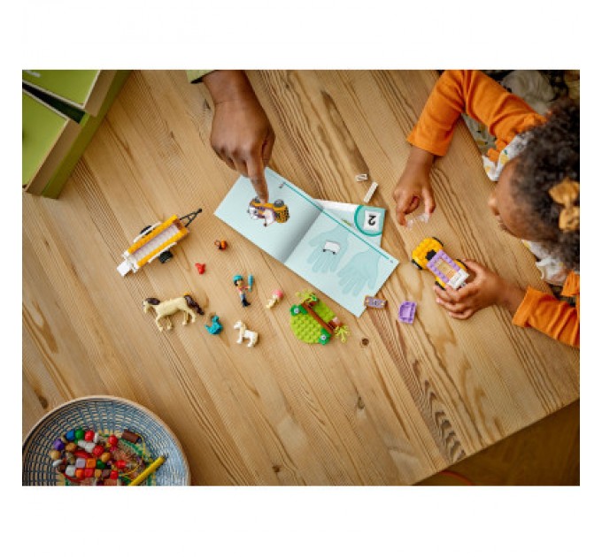 LEGO Конструктор LEGO Friends Причіп для коня й поні 105 деталей (42634)