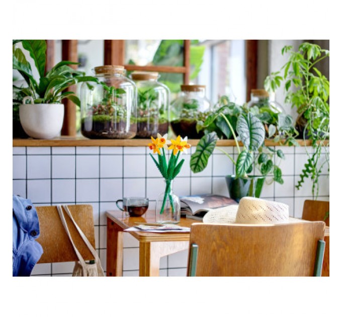 LEGO Конструктор LEGO Iconic Нарциси 216 деталей (40747)