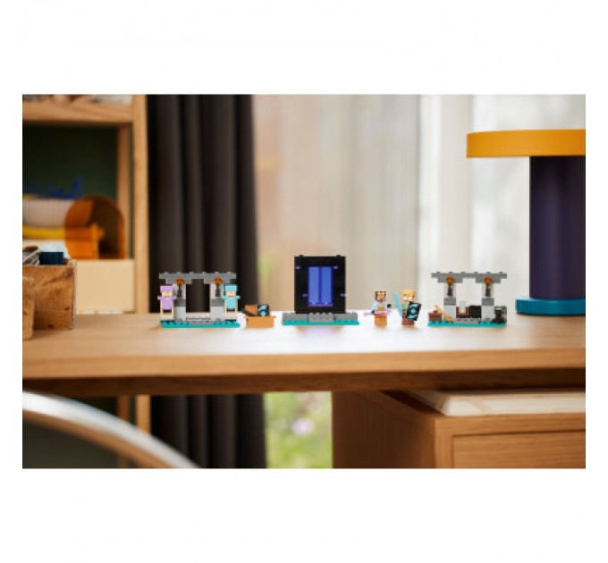 LEGO Конструктор LEGO Minecraft Зброярня 203 деталей (21252)