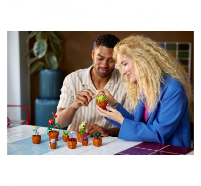 LEGO Конструктор LEGO Icons Мініатюрні рослини 758 деталей (10329)