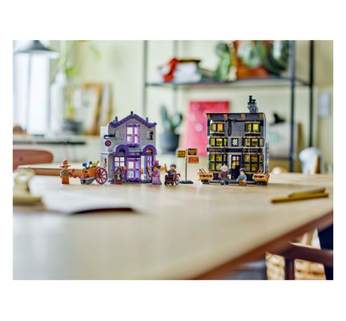 LEGO Конструктор LEGO Harry Potter Крамниці Олівандера й мантій від Мадам Малкін (76439)