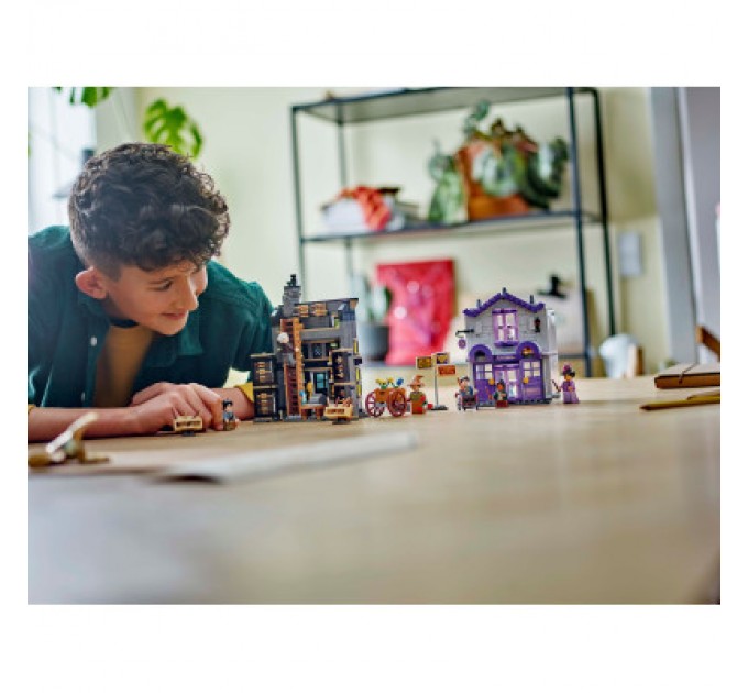 LEGO Конструктор LEGO Harry Potter Крамниці Олівандера й мантій від Мадам Малкін (76439)