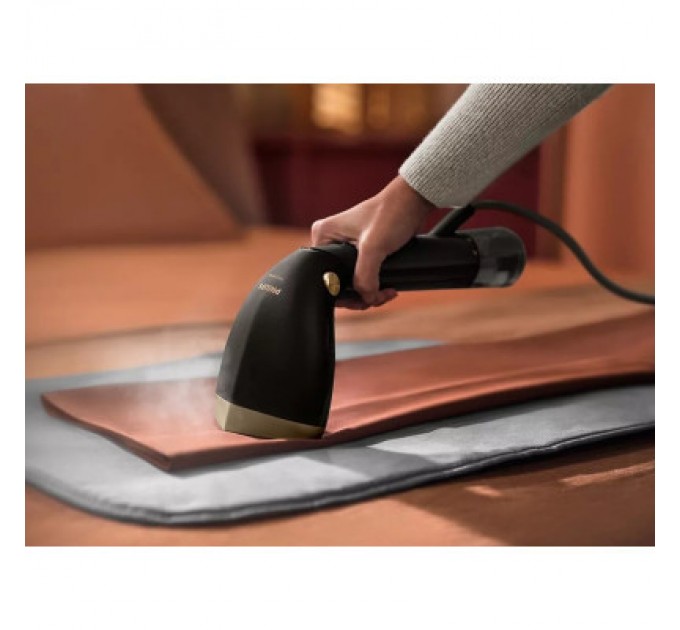 Philips Відпарювач для одягу Philips STH7060/80