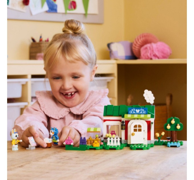 LEGO Конструктор LEGO Animal Crossing Крамниця одягу, що належить Able Sisters (77055)