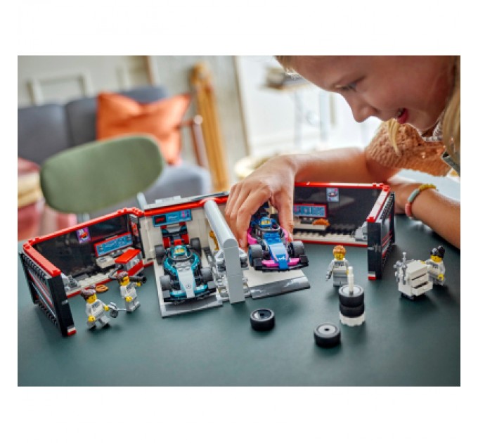 LEGO Конструктор LEGO City Гараж F1 та автомобілі Mercedes-AMG і Alpine (60444)
