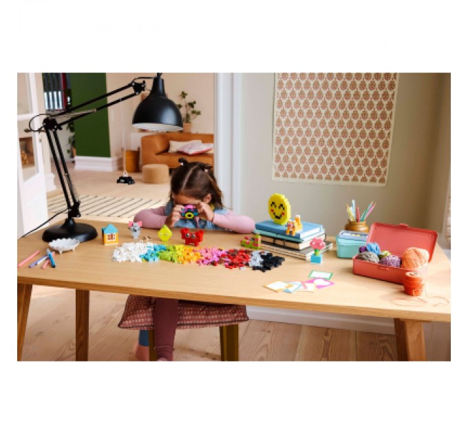 LEGO Конструктор LEGO Classic Щасливий творчий набір (11042)