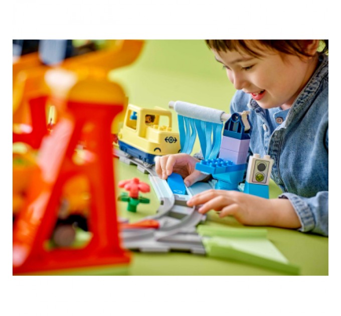 Конструктор LEGO DUPLO Town Великий інтерактивний громадський потяг (10428-)