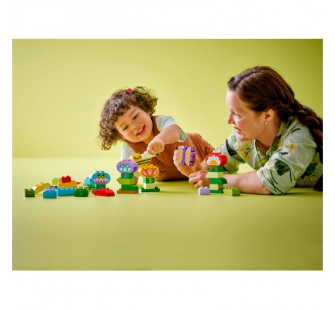 Конструктор LEGO DUPLO Town Творчий сад і квіти (10444-)