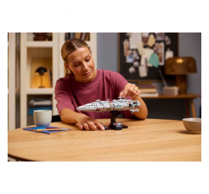 LEGO Конструктор LEGO Star Wars Зоряний крейсер Дім один (75405)