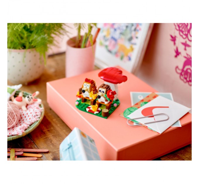 LEGO Конструктор LEGO Iconic Романтичний пікнік їжачків (40711)