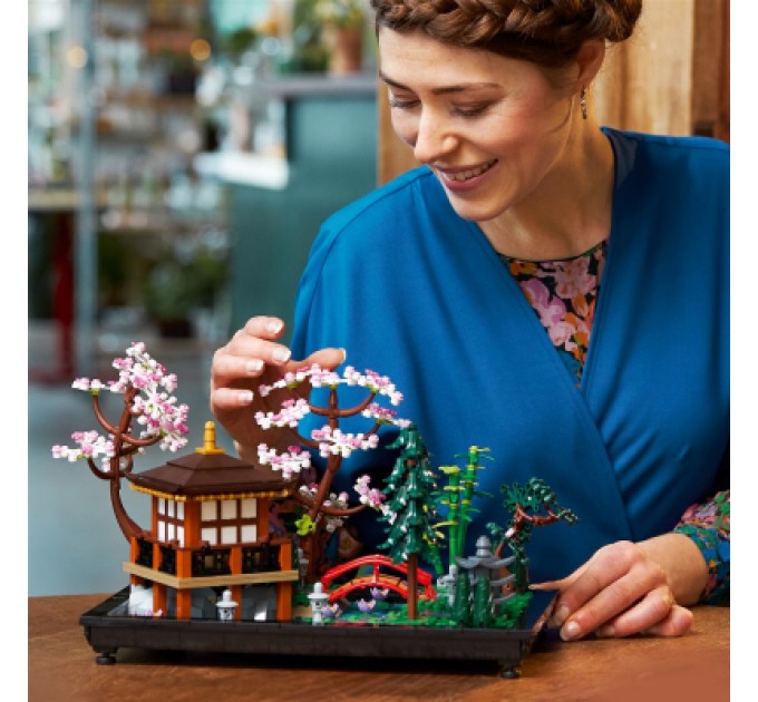 Конструктор LEGO Icons Тихий сад 1363 деталі (10315)