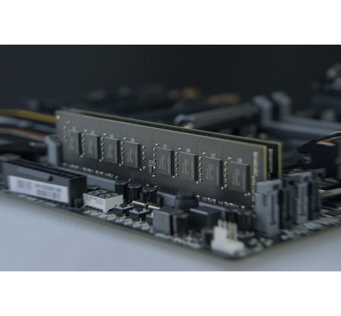 Модуль пам`яті DDR4 32GB/3200 Team Elite (TED432G3200C2201)