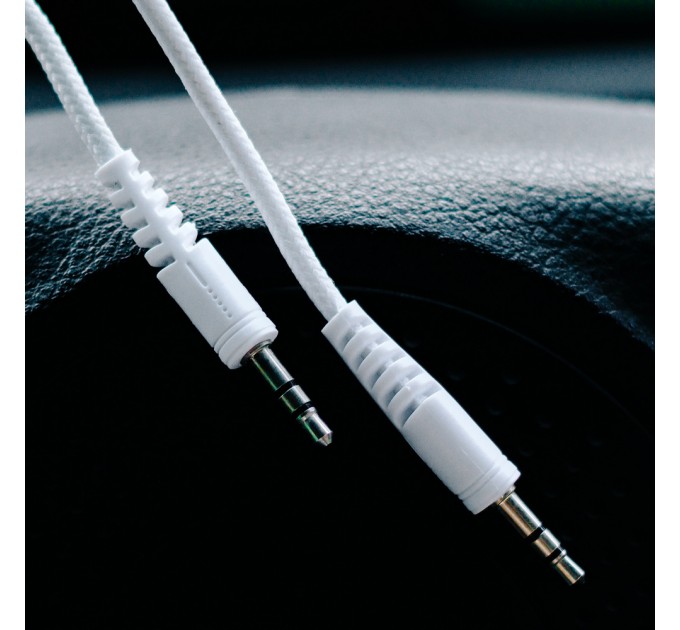 Xqisit Кабель Xqisit Audio Cable 3.5 мм - 3.5 мм (M/M), 1.2 м, White (4029948026954)