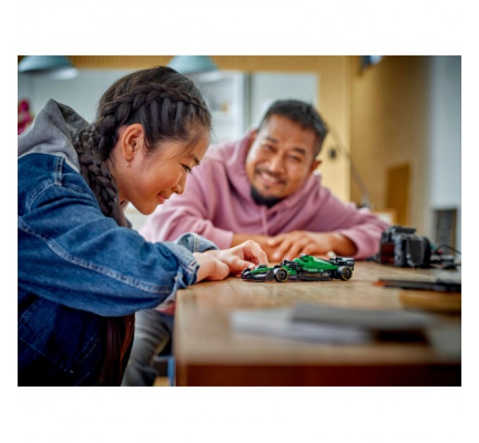 Конструктор LEGO Speed Champions Автомобіль для перегонів Aston Martin Aramco F1® AMR24 (77245)