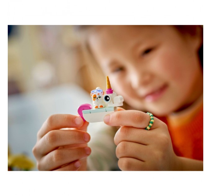 Конструктор LEGO Friends Вечірка єдинорога та фламінго біля басейну (42658)