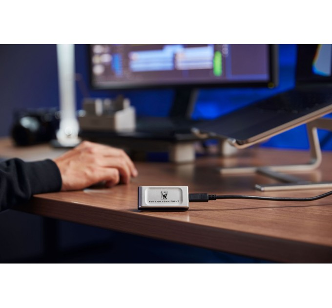 Kingston Накопичувач зовнішній SSD Portable USB 2.0ТB Kingston XS2000 BoC Silver (SXS2000/2000GA)