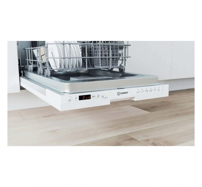 Indesit Вбудована посудомийна машина Indesit DSIC 3M19