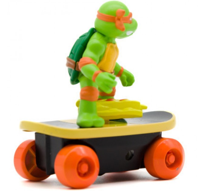 Funrise Ігровий набір Funrise TMNT Черепашки-ніндзя класичні Скейтбордист з лаунчером Мікеланджело (71041)