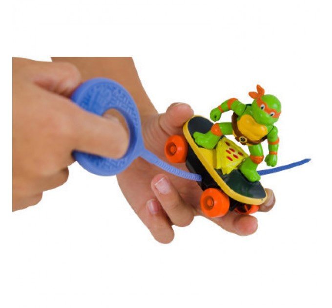 Funrise Ігровий набір Funrise TMNT Черепашки-ніндзя класичні Скейтбордист з лаунчером Мікеланджело (71041)