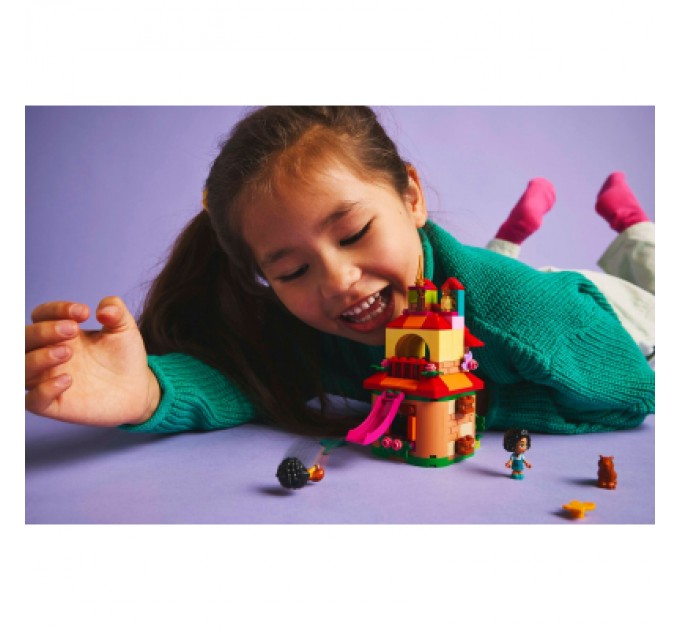 Конструктор LEGO Disney Classic Мінібудинок Енканто (43261)
