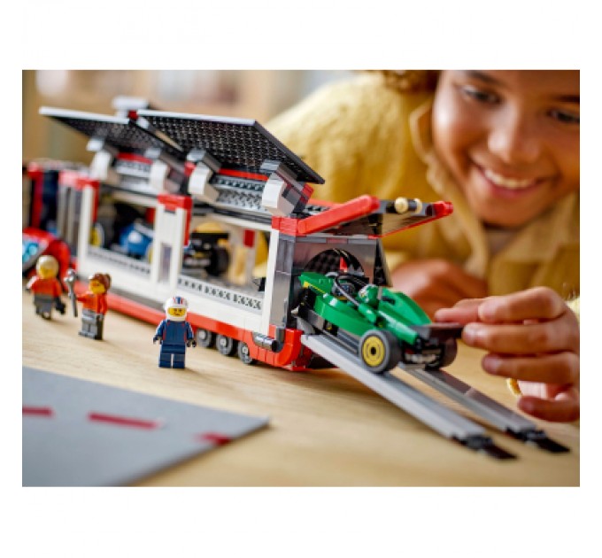 Конструктор LEGO City Вантажівка F1 з автомобілями RB20 та AMR24 (60445)