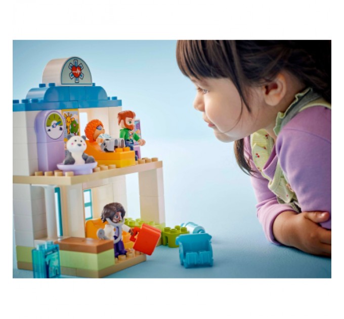 Конструктор LEGO DUPLO Town Уперше: візит до лікаря (10449)