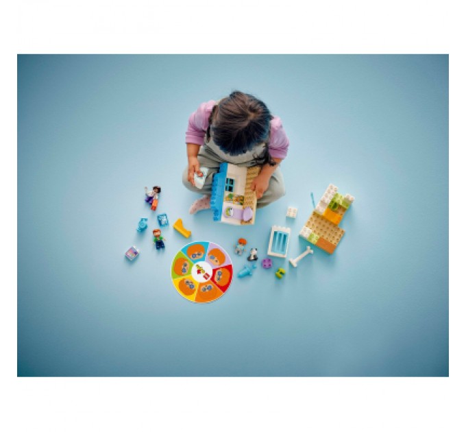 Конструктор LEGO DUPLO Town Уперше: візит до лікаря (10449)