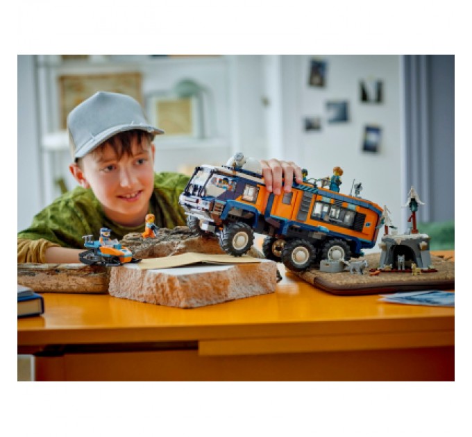 Конструктор LEGO City Арктична дослідна вантажівка з науковою лабораторією (60471)