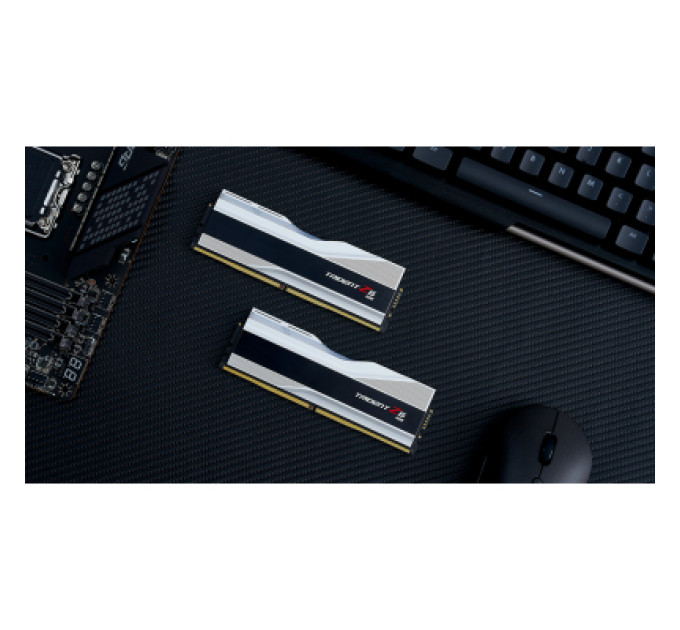 G.Skill Модуль пам'яті для комп'ютера DDR5 32GB (2x16GB) 6000 MHz Trident Z5 RGB Silver G.Skill (F5-6000J3636F16GX2-TZ5RS)